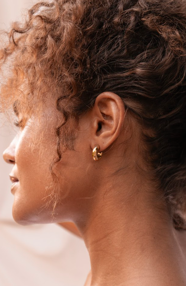 Zuri Huggie Hoops
